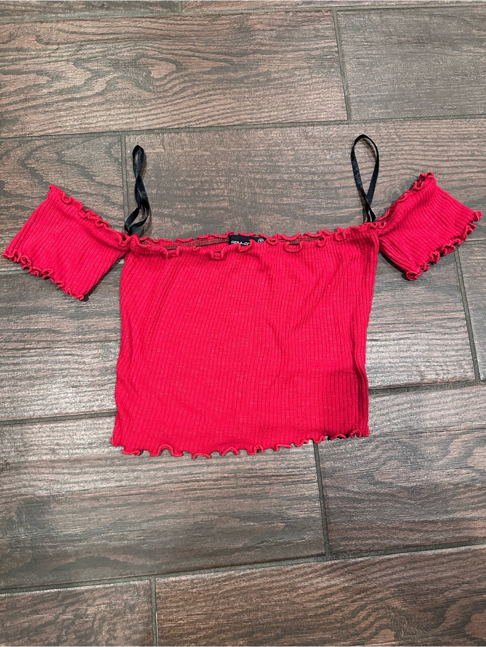 Off-Shoulder Ribbed Crop Top — Red